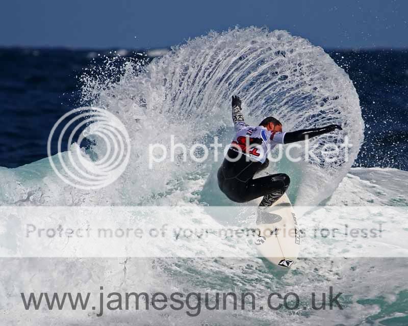 IMAGE: http://i541.photobucket.com/albums/gg368/eddiston/May%202009/Surfing_Sunday079_NR_Jose_Maria_Cab.jpg