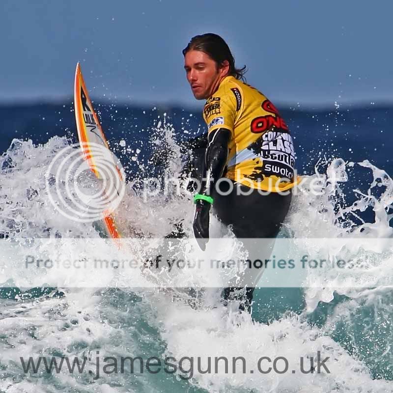 IMAGE: http://i541.photobucket.com/albums/gg368/eddiston/May%202009/Surfing_Sunday097_NR.jpg