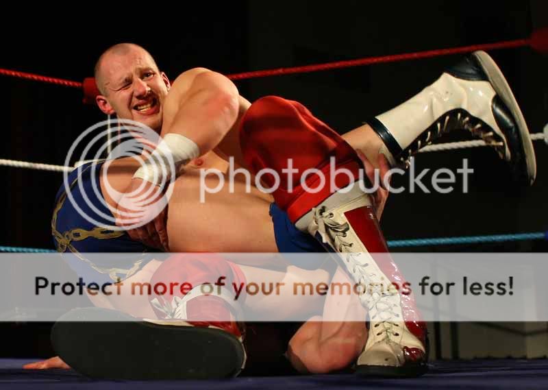 IMAGE: http://i541.photobucket.com/albums/gg368/eddiston/april%202009/097_filtered.jpg