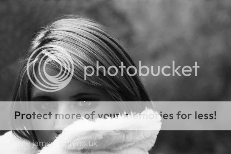 IMAGE: http://i541.photobucket.com/albums/gg368/eddiston/oct%202009/IMG_6033_4877A_darkcontrast.jpg