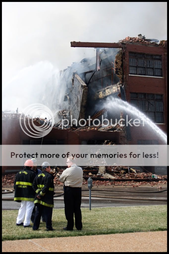 IMAGE: http://i541.photobucket.com/albums/gg380/jdudun/IMG_8293_2-1.jpg